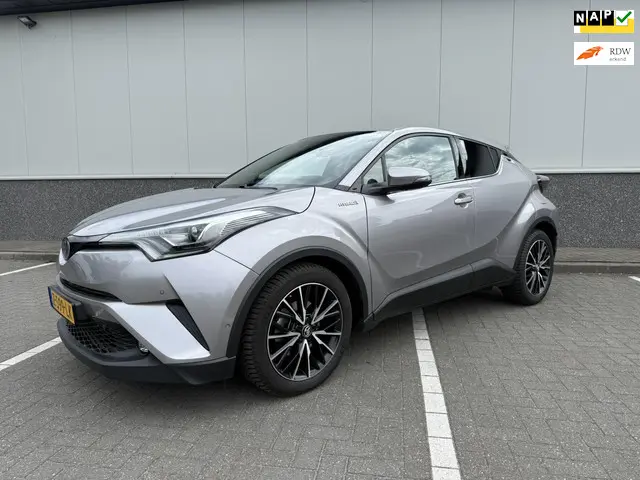 Toyota C-HR 1.8 Hybrid Bi-Tone 2018 Hybride Benzine