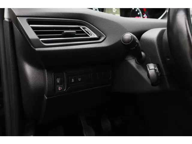 Peugeot 308 SW 1.2 PureTech Style 2017 Benzine 26