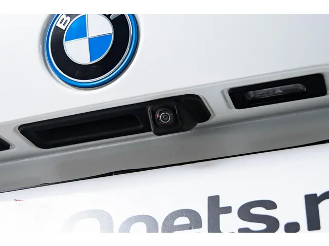 BMW 3 Serie Touring 330e xDrive 2023 Hybride Benzine 38