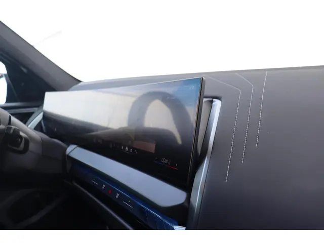BMW X3 xDrive20i 2025 Benzine 12