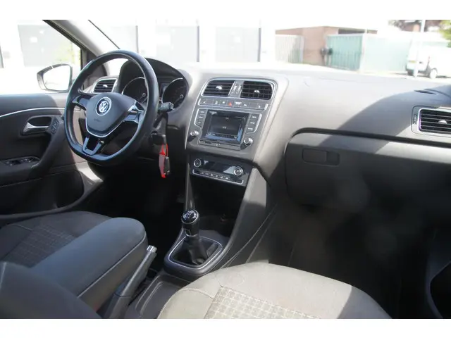 Volkswagen Polo 1.0 Trendline 2014 Benzine 13