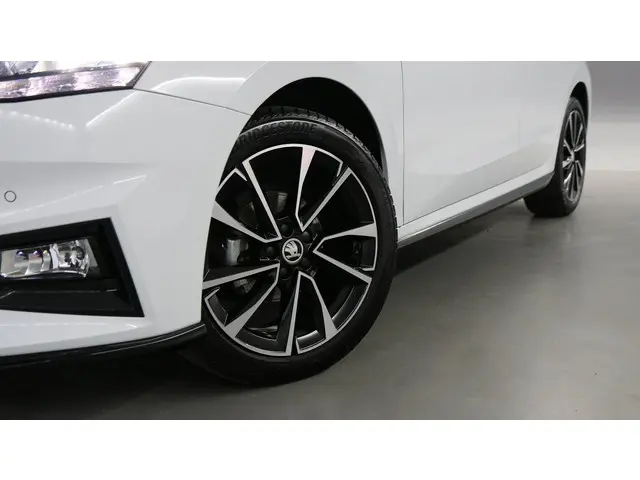 Škoda Fabia 1.0 TSI 95pk Monte Carlo 2024 Benzine 12