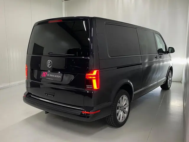 Volkswagen Transporter 2.0 TDI L2H1 30 DC 2021 Diesel 30
