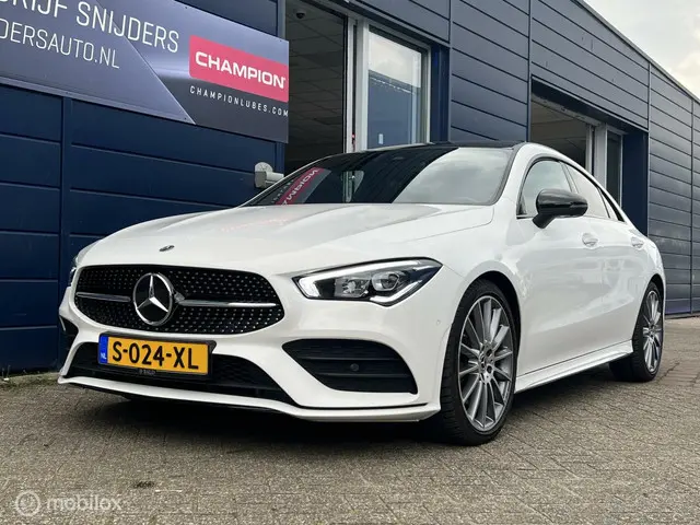Mercedes-Benz CLA 250 AMG Line panorama 2021 Benzine 19