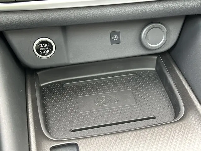 Nissan QASHQAI 1.3 MHEV Xtronic N-Connecta 2025 Benzine 47