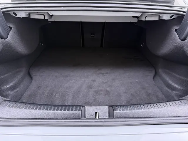 Mercedes-Benz CLA 250 e AMG line 2025 Hybride Benzine 6