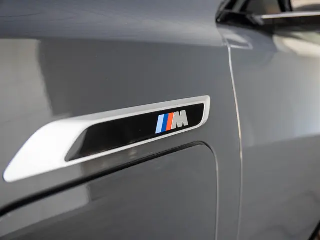 BMW 7 Serie M760e xDrive 2023 Hybride Benzine 16