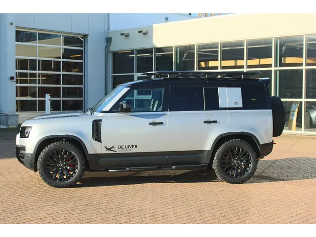 Land Rover Defender D240 110 S 7 Seater 2020 Diesel 3