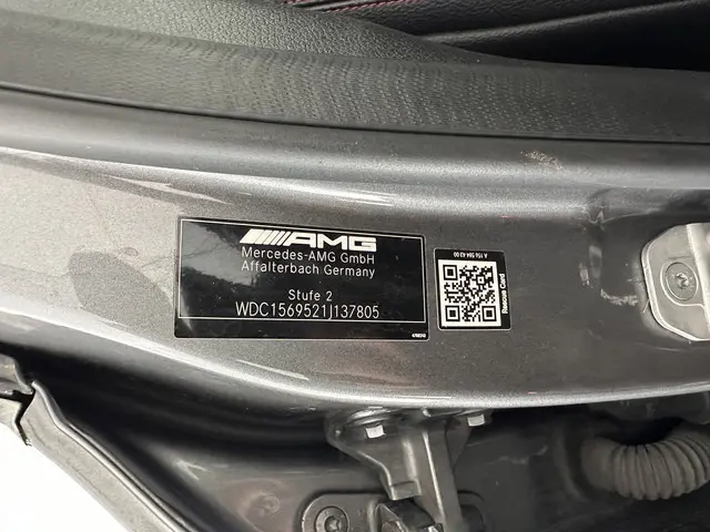 Mercedes-Benz GLA AMG 45 4MATIC 2015 Benzine 31