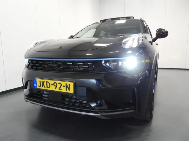 Lynk & Co 01 1.5 PHEV !NIEUW! 2025 Hybride Benzine 44