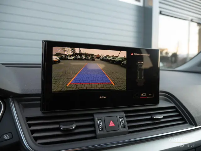 Audi Q5 50 TFSI e S-Line 2022 Hybride Benzine 29