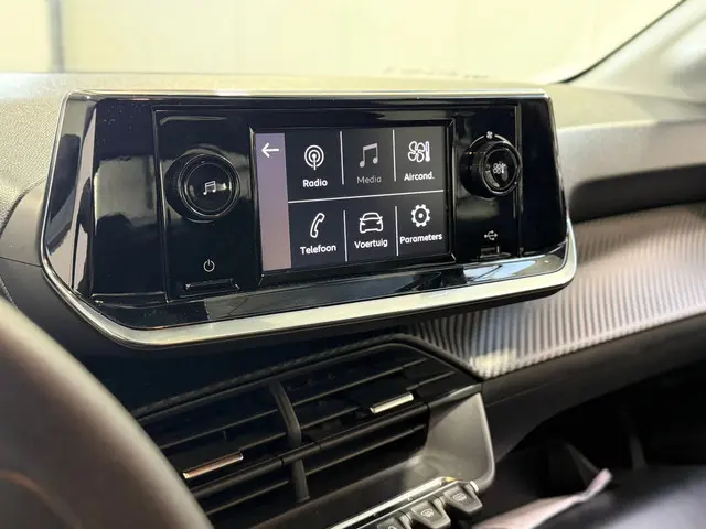 Peugeot 208 1.2 PureTech Like 1e eigenaar 2021 Benzine 10