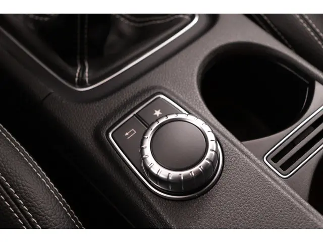 Mercedes-Benz A-Klasse 180 Ambition 2018 Benzine 33