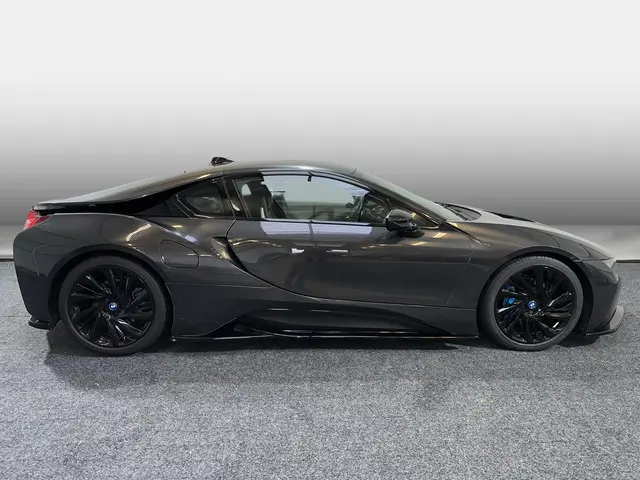 BMW i8 incl BTW Bodykit 2015 Hybride Benzine 8