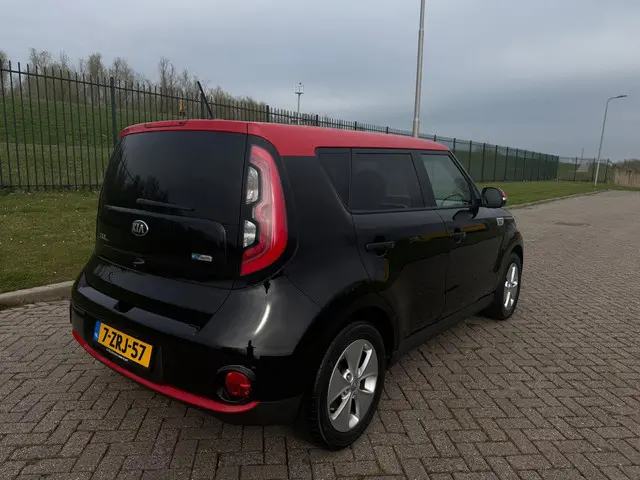 Kia e-Soul EV ExecutiveLine 27 kWh 2015 Elektrisch 3