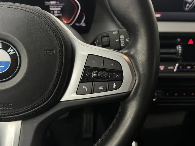 BMW 1 Serie 118i High Executive 2020 Benzine 17