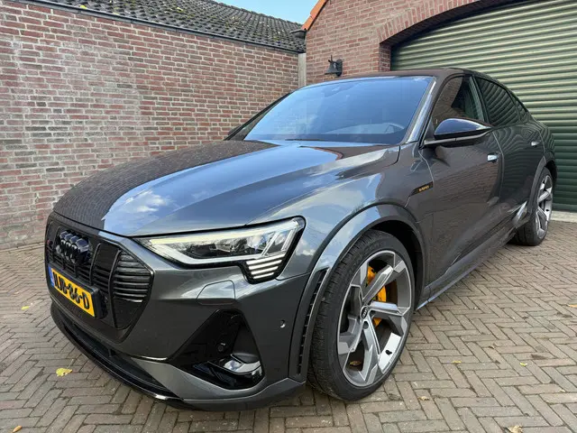 Audi e-tron