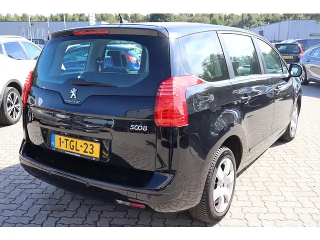 Peugeot 5008 1.6 HDi Active 5p. 2014 Diesel 6
