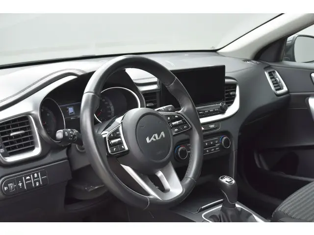 Kia Ceed 1.0 T-GDi DynamicLine 2022 Benzine 10