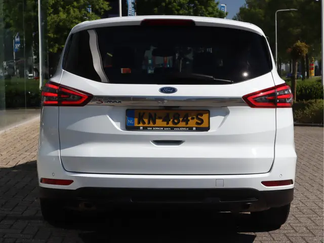 Ford S-Max 1.5 Titanium 2016 Benzine 19