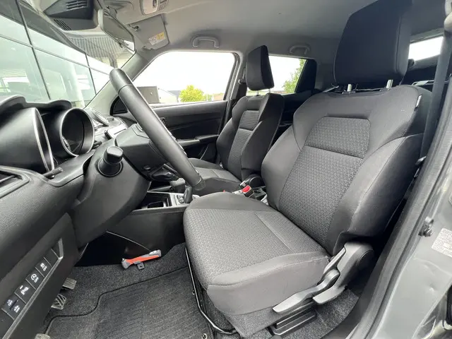 Suzuki Swift 1.2 Style Smart Hybrid 2023 Benzine 7