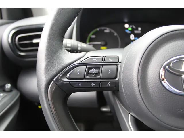 Toyota Yaris 1.5 Hybrid Dynamic 2023 Hybride Benzine 20