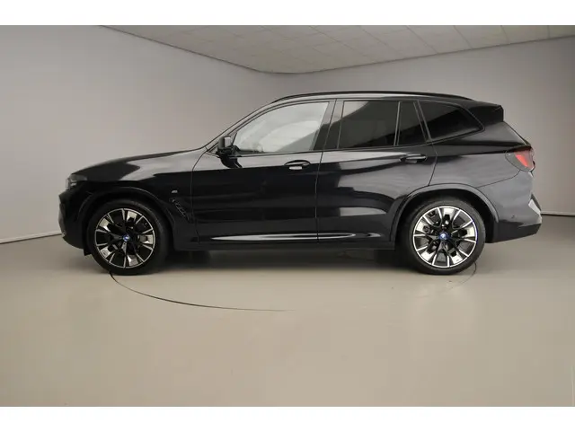 BMW iX3 High Executive 2023 Elektrisch 2