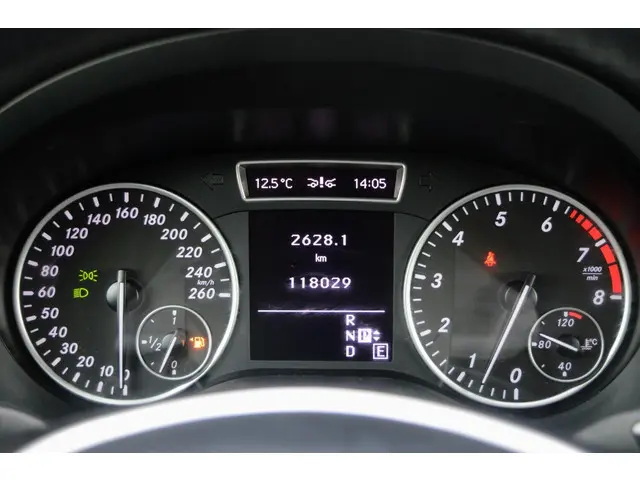 Mercedes-Benz A-Klasse 180 2013 Benzine 8