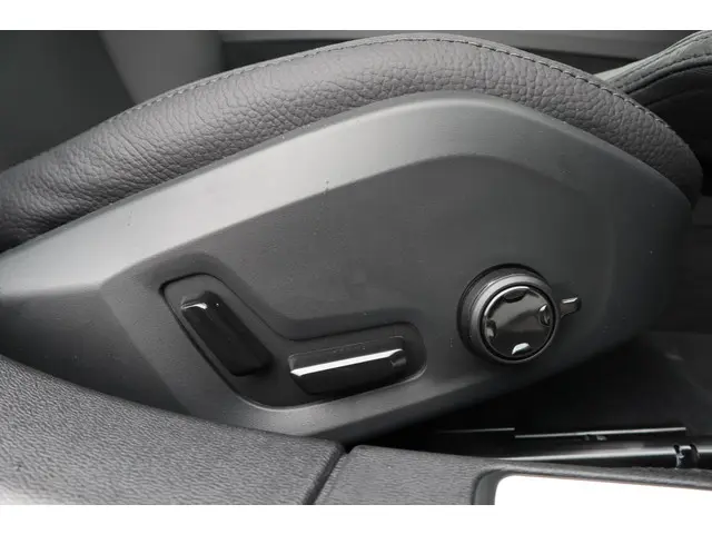 Volvo V60 Cross Country 2.0 B5 AWD Plus 2023 Benzine 14