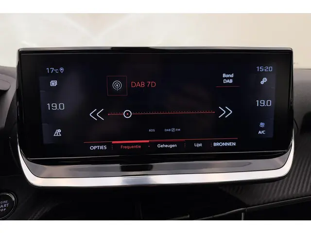 Peugeot 2008 1.2T Allure 2020 Benzine 23