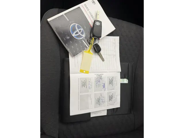 Toyota Yaris 1.5 Hybrid Active 2021 Hybride Benzine 29