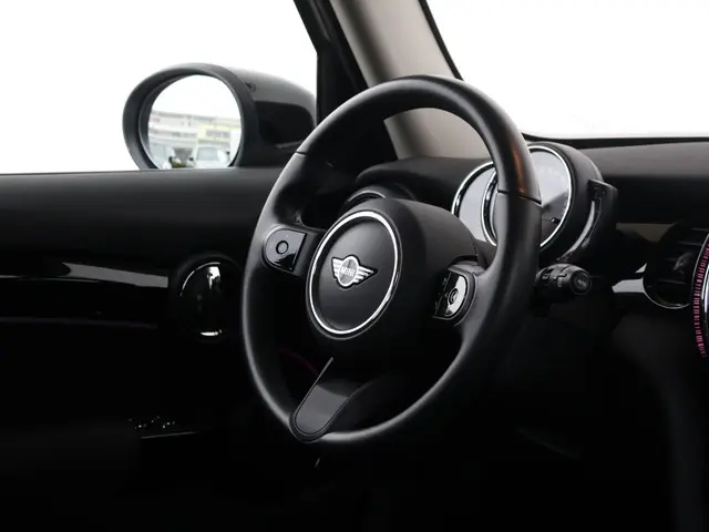 MINI Cooper Mini 1.5 Camden Edition 2023 Benzine 12