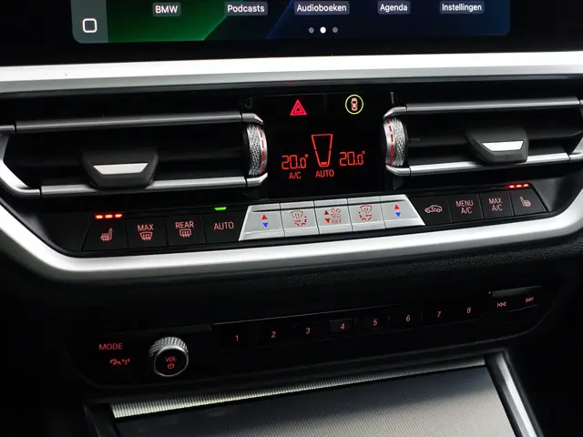 BMW 3 Serie 330e M Sport- 2022 Hybride Benzine 15