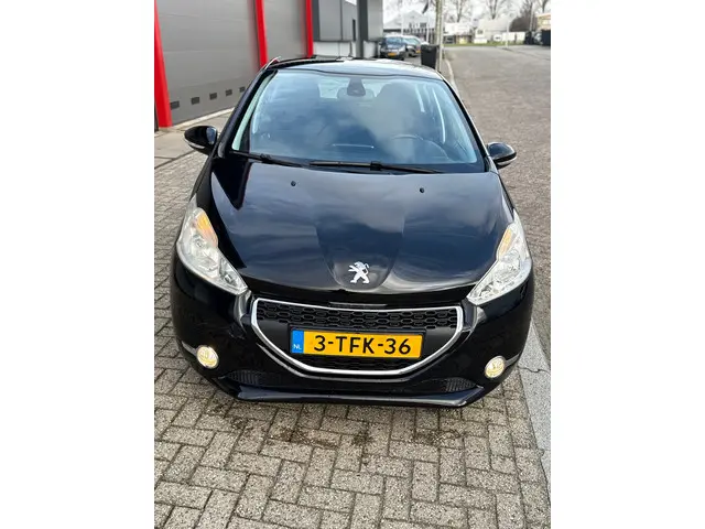 Peugeot 208 1.2 VTi Envy | airco | navi 2014 Benzine 6