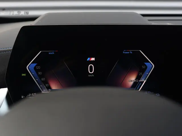 BMW X1 xDrive25e 2025 Hybride Benzine 23