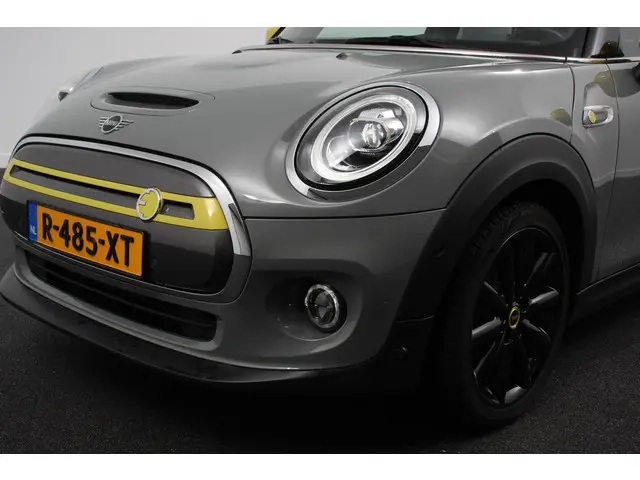MINI Electric Cooper Charged 33 kWh 2020 Elektrisch 21