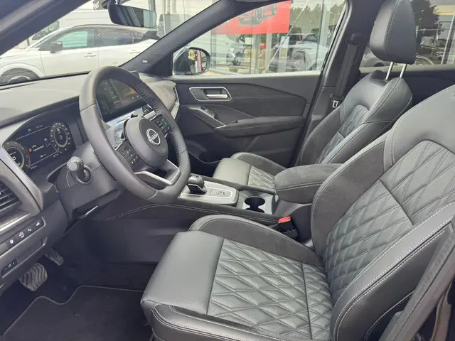 Nissan QASHQAI 1.3 MHEV Xtronic Tekna Plus 2025 Benzine 9
