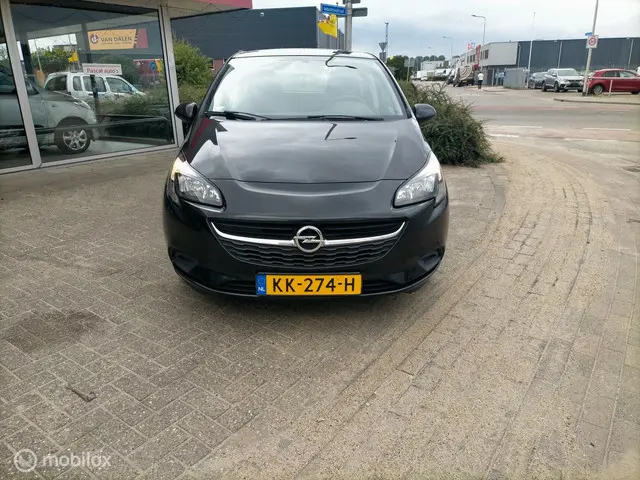 Opel Corsa 1.4 airco 5 deuren apk 2015 Benzine 4