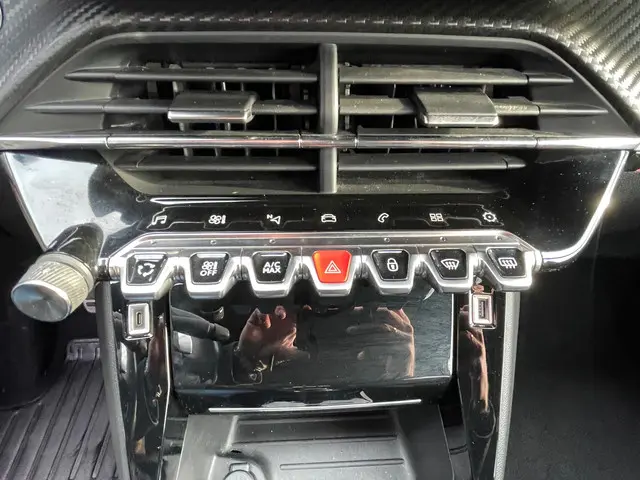 Peugeot 208 1.2 Turbo GT AUTOMAAT 2021 Benzine 32