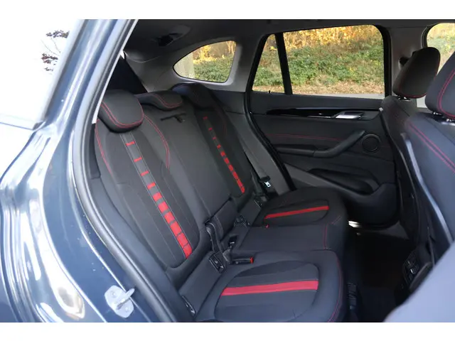 BMW X1 sDrive18i 2019 Benzine 15