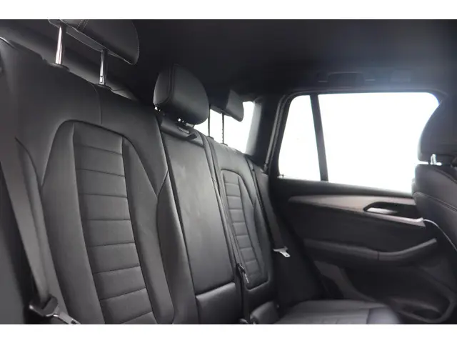 BMW X3 xDrive20i High Executive 2019 Benzine 11