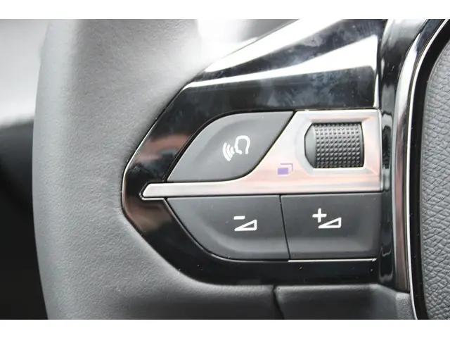 Peugeot 208 1.2 PureTech 75 Style 2025 Benzine 13
