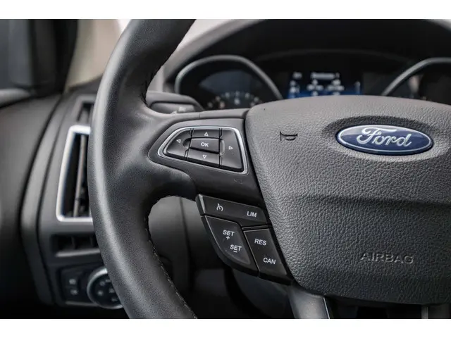 Ford Focus 1.5 Titanium|Navi|Cruise|Pdc 2017 Benzine 17