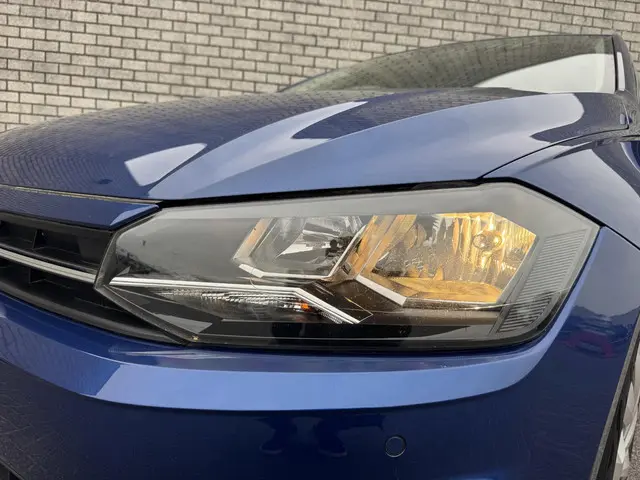 Volkswagen Polo 1.0 TSI Comfortline 2018 Benzine 25