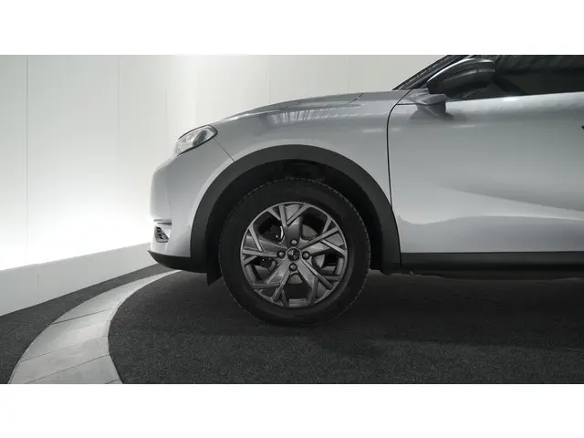 DS DS 3 Crossback PureTech 100 Montmartre 2022 Benzine 18