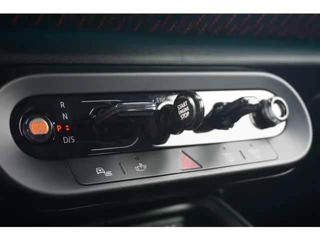 MINI 3-Deurs Cooper E 2025 Elektrisch 16