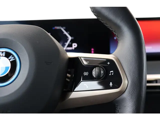 BMW iX M60 High Executive 112 kWh 2023 Elektrisch 20