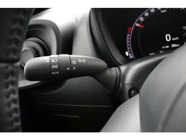 Toyota Aygo X 1.0 VVT-i MT Play 2024 Benzine 33