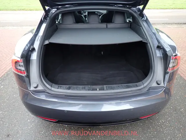 Tesla Model S 75D 2017 Elektrisch 35