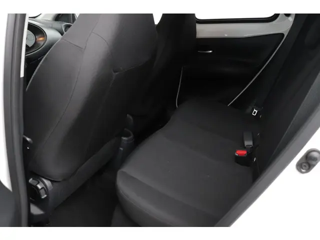 Toyota Aygo X 1.0 VVT-i MT first 2023 Benzine 10